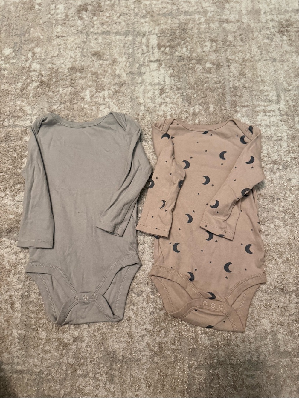 cloud island Beige Moon & Star Print One-Piece Bodysuits size 12M